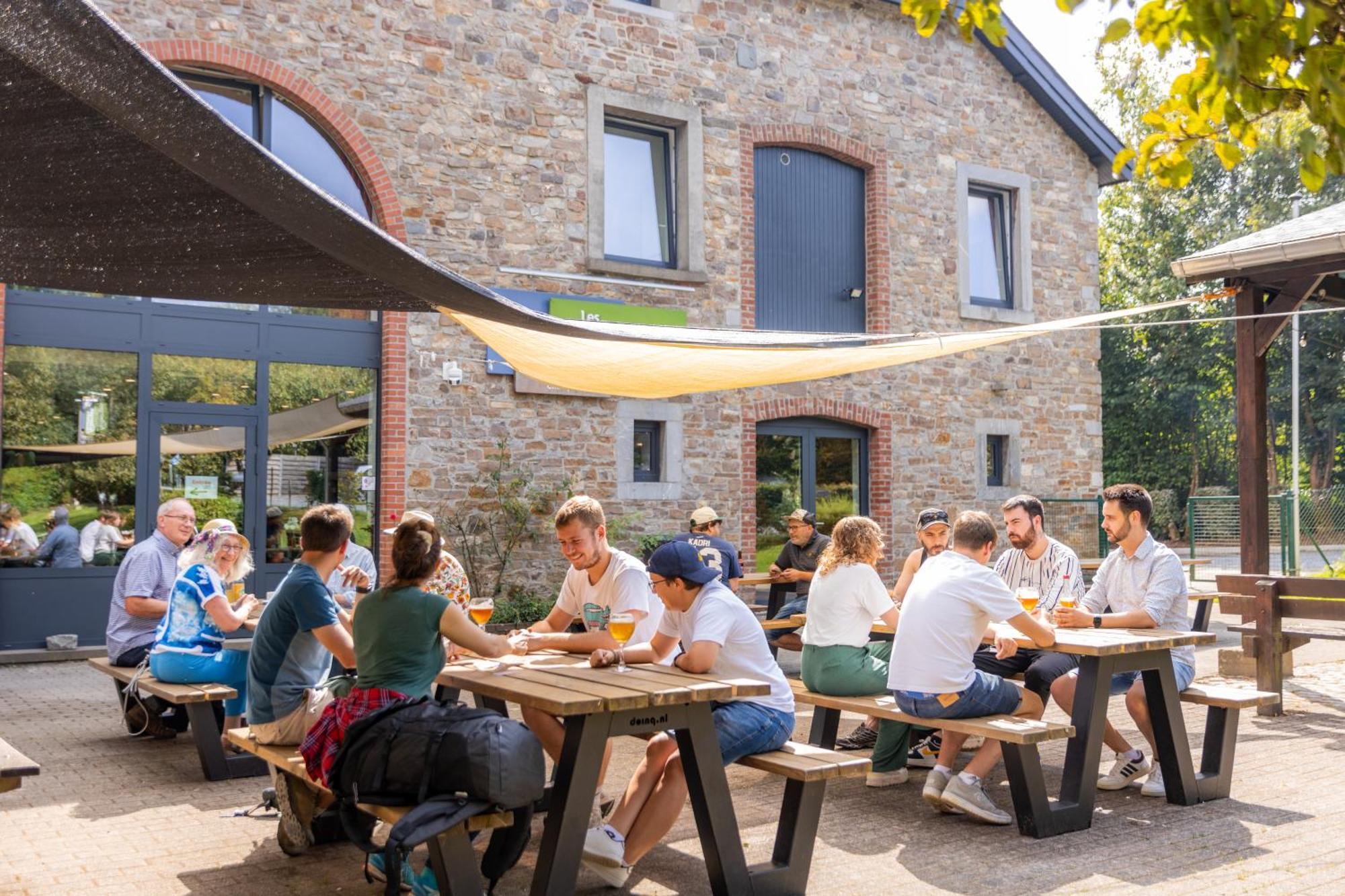 Auberge De Jeunesse De La Roche - Champlon Tenneville Bagian luar foto