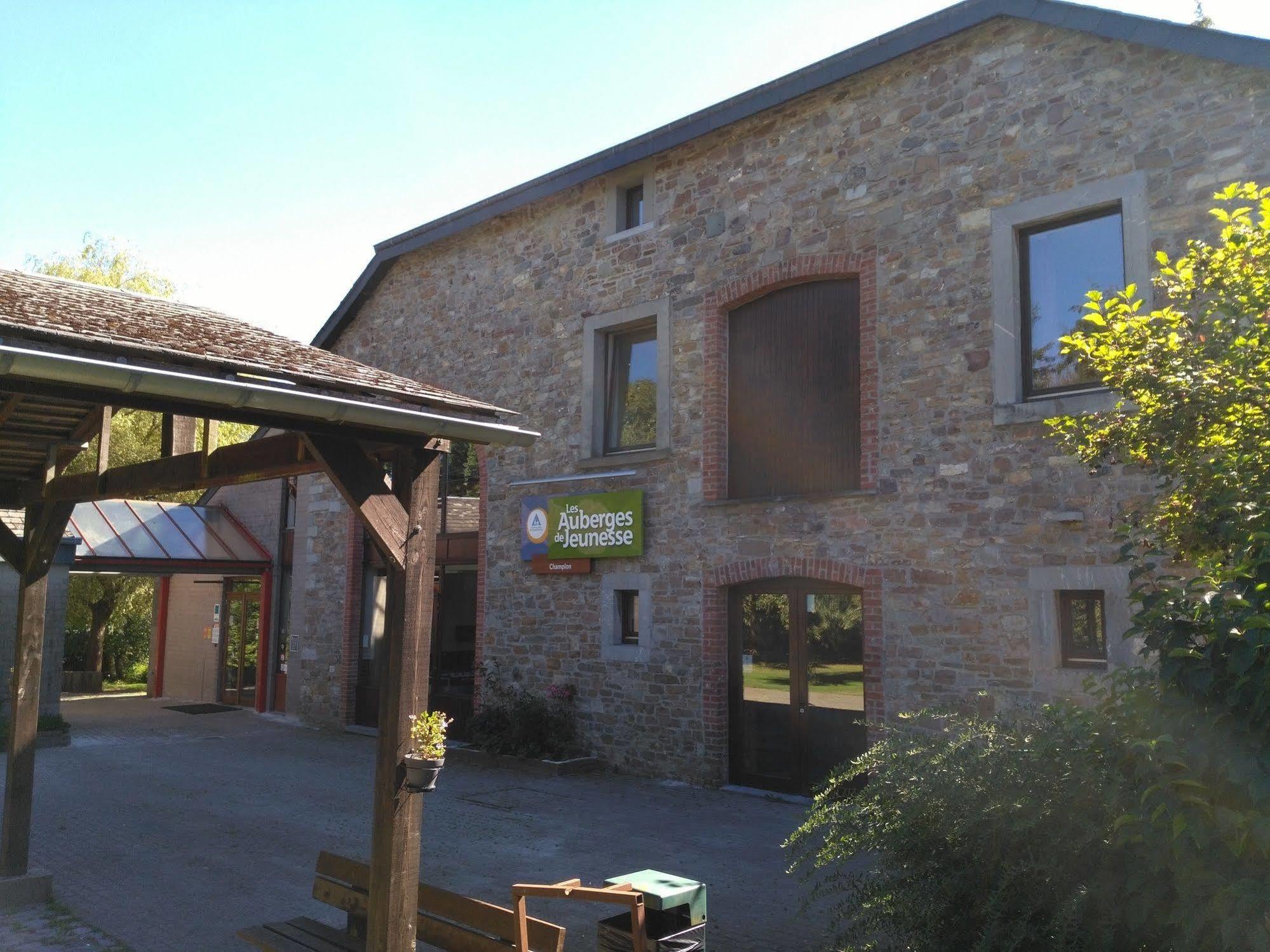 Auberge De Jeunesse De La Roche - Champlon Tenneville Bagian luar foto